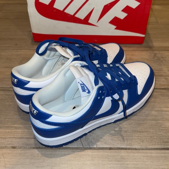 Nike SB Dunks White and Bkue Low Men’s Size 11 - Worn Once - With Box - Picture 4 of 8